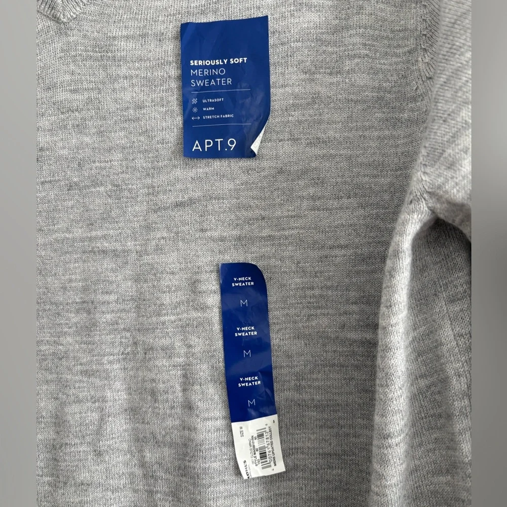 NWT Apt. 9 Men's Seriously Soft Merino V-Neck Sweater Size Medium